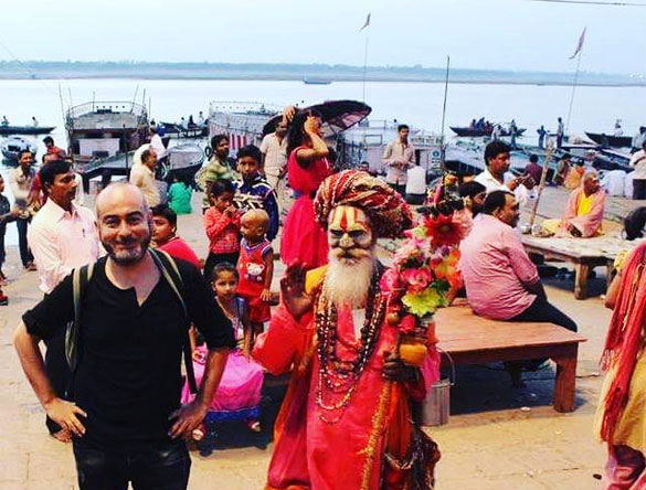 Carlos with Sadhu in Varanasi