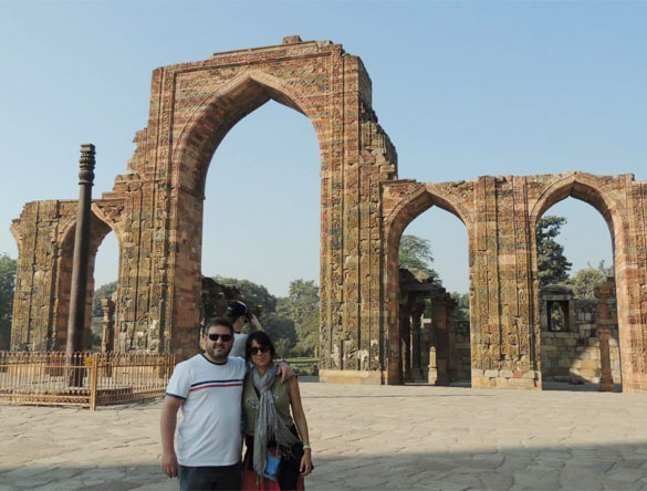 Pablo and Paola Qutub Minar Delhi Tour